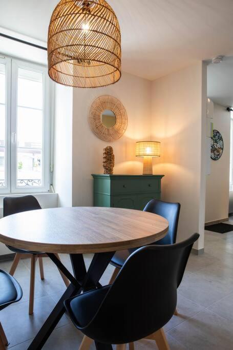 Cosy Pres Du Centre Apartment Chateau-Gontier